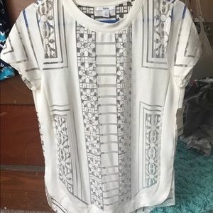 Bar III Bright white, patterned blouse